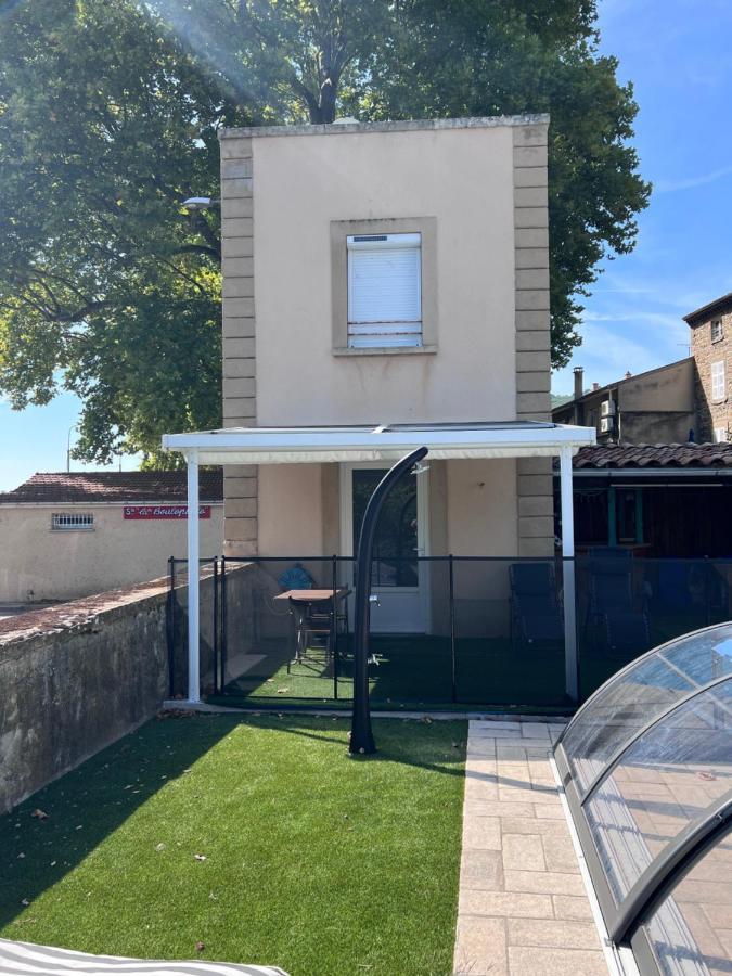 Gite De La Tour Saint-Pierre-de-Boeuf Экстерьер фото